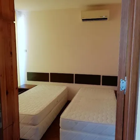 Apart Hotel Eden *