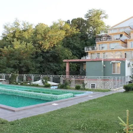 Apart Hotel Eden *